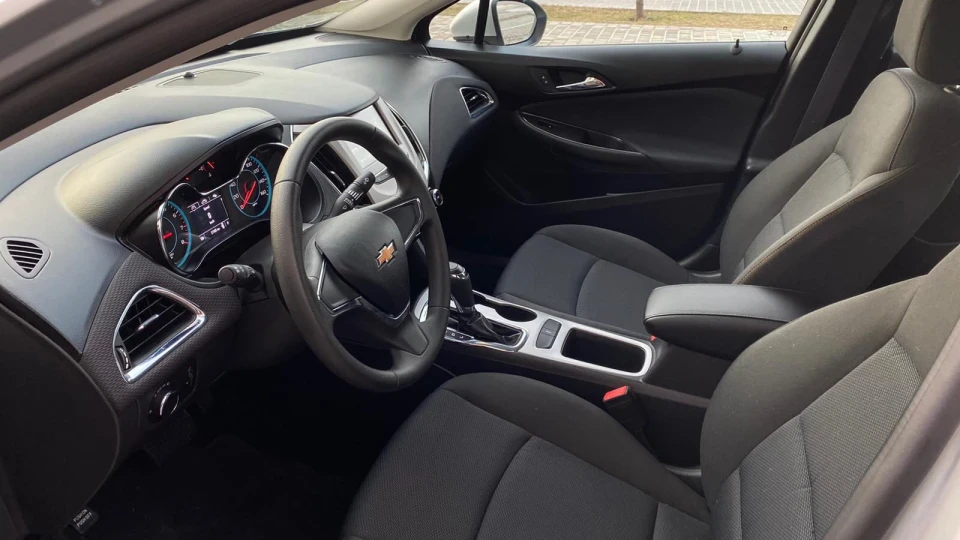 Chevrolet Cruze Silver Rocket 2