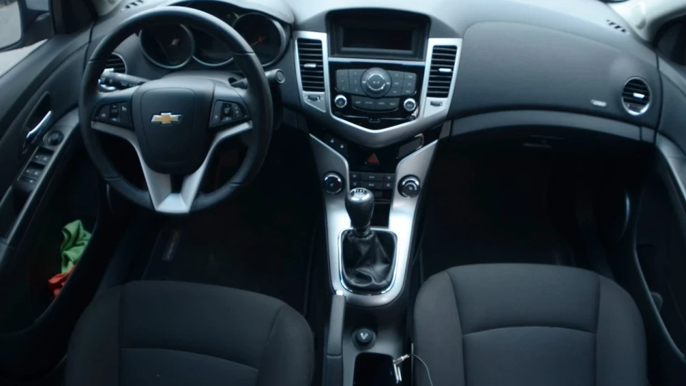 Chevrolet Cruze Silver Surfer 3