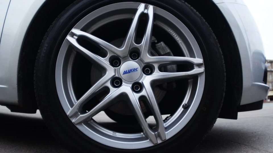 Chevrolet Cruze Silver Surfer 5