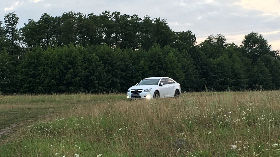 Chevrolet Cruze White&Black 5