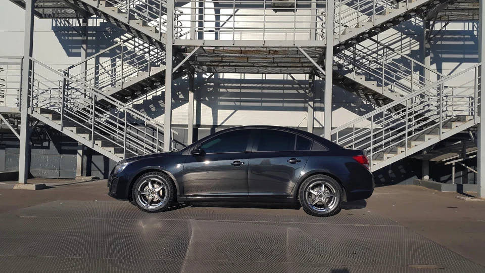 Chevrolet Cruze Y714 2