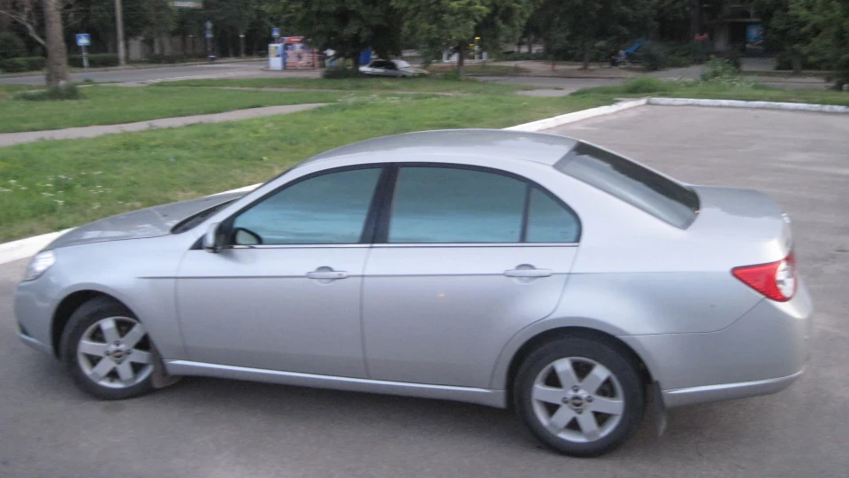 Chevrolet Epica 4