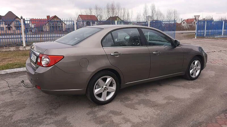 Chevrolet Epica 2.0 бензин 2