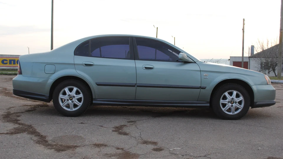 Chevrolet Evanda 4