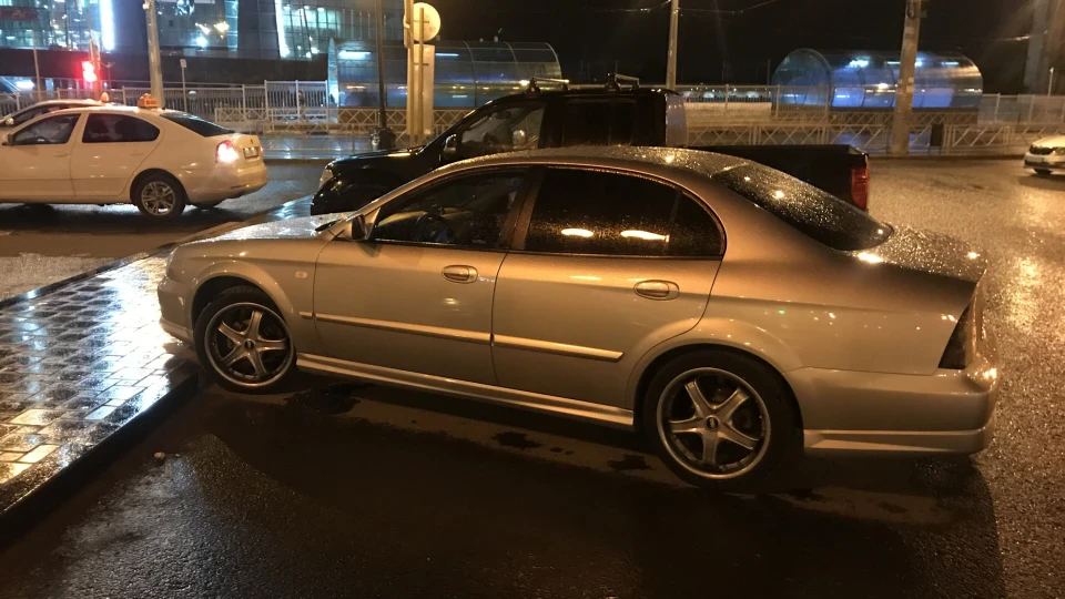 Chevrolet Evanda 2