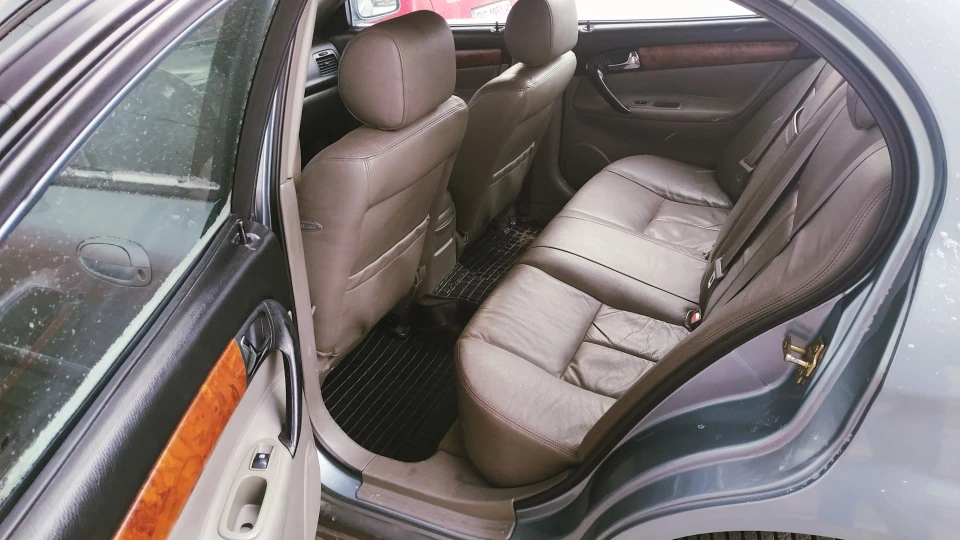Chevrolet Evanda 4