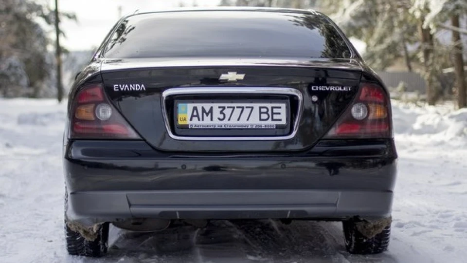 Chevrolet Evanda чорний ВАГОН 4