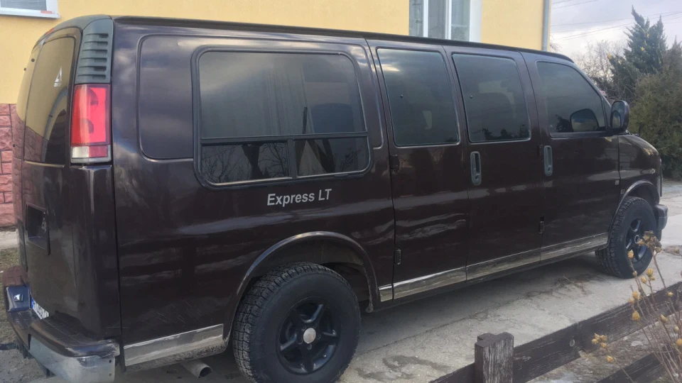 Chevrolet Express 4