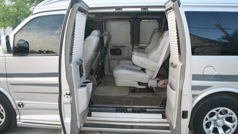 Chevrolet Express 3