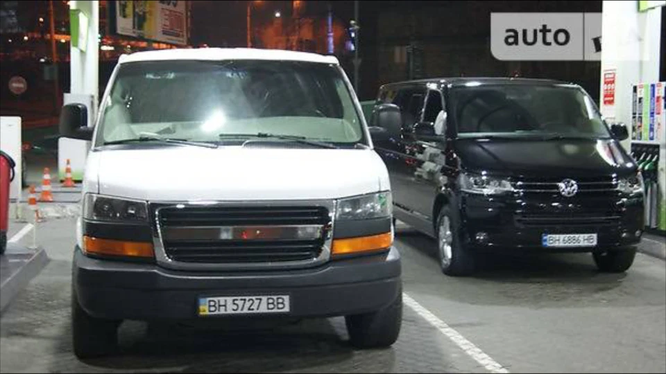 Chevrolet Express Білий монстр