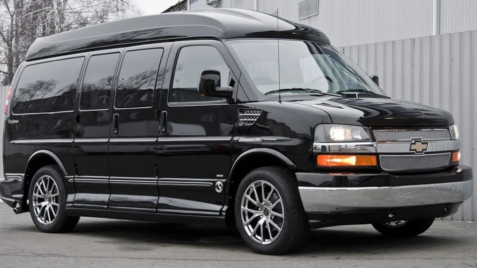 Chevrolet Express Справжній Full-size van 3