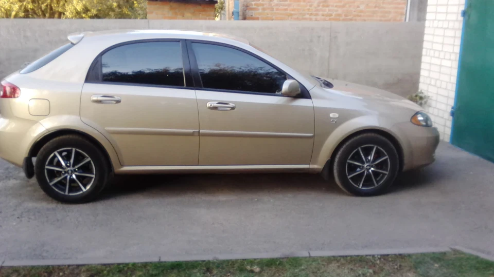 Chevrolet Lacetti 5D 4