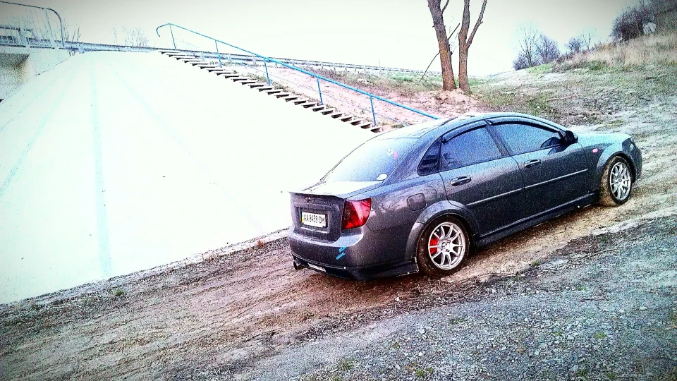 Chevrolet Lacetti 5D 1.8л 2
