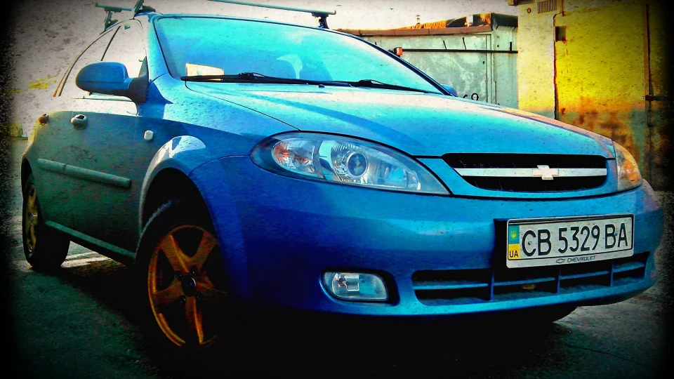 Chevrolet Lacetti 5D 2-літровий турботрактор