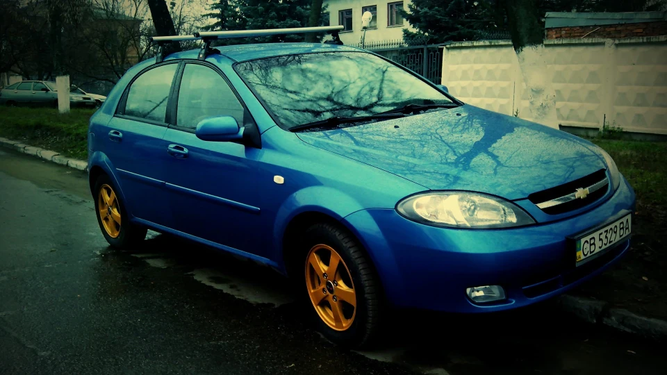 Chevrolet Lacetti 5D 2-літровий турботрактор 2
