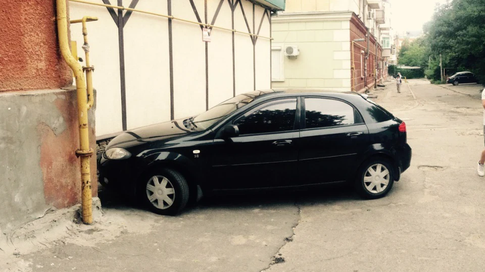Chevrolet Lacetti 5D Hatchback 1.6 бенз 2