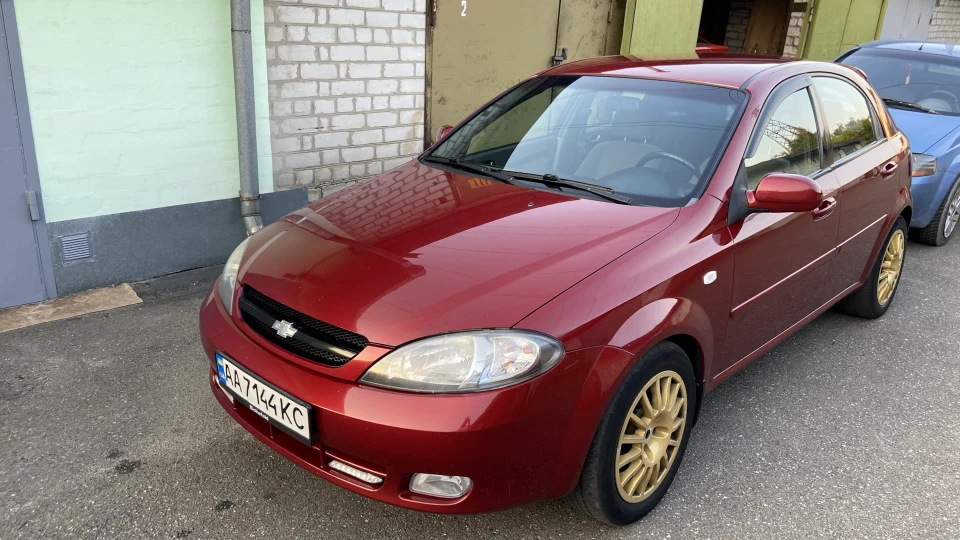 Chevrolet Lacetti 5D Червоний металік 4