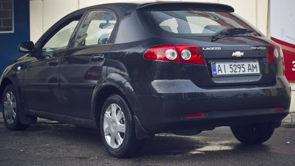 Chevrolet Lacetti 5D краще ніж 2108 2