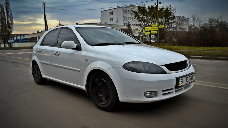 Chevrolet Lacetti 5D Машина студента... 4