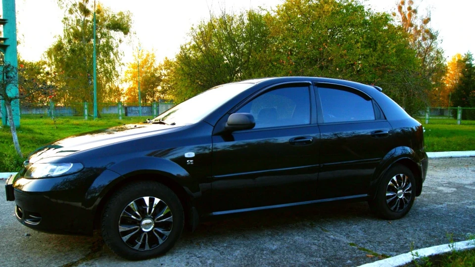 Chevrolet Lacetti 5D СимпотнаПЕРЛИНА 3
