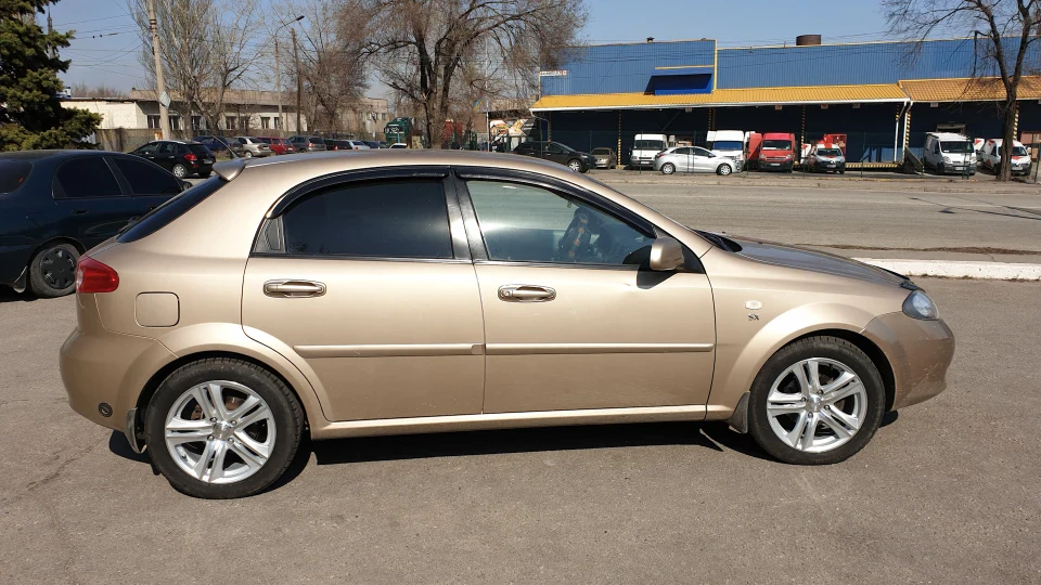 Chevrolet Lacetti 5D SX Плюшка 2