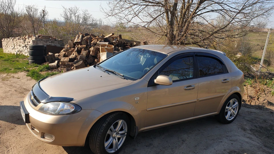 Chevrolet Lacetti 5D SX Плюшка 4