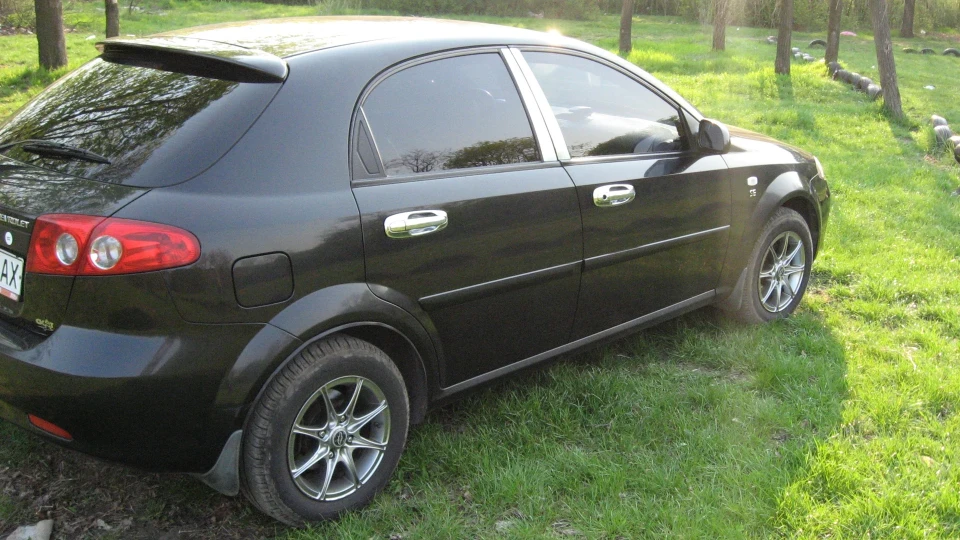 Chevrolet Lacetti 5D www.auto-magaz.com.ua