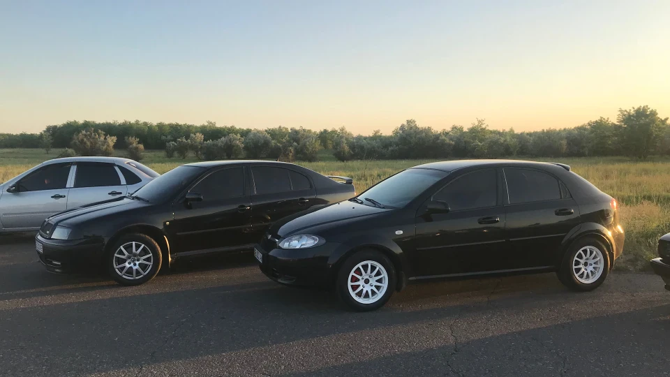 Chevrolet Lacetti 5D Хетчбек на Slik-ax 5