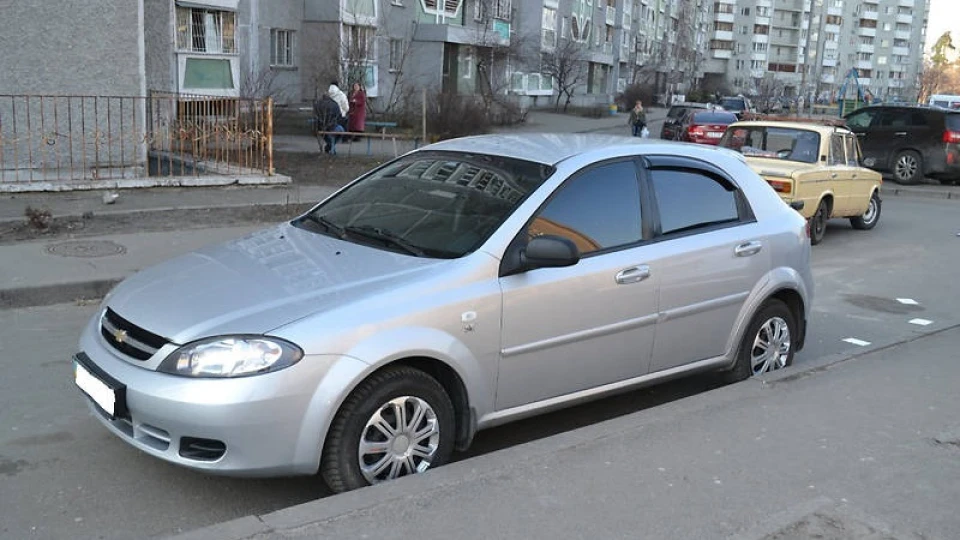 Chevrolet Lacetti 5D Хетчик 2