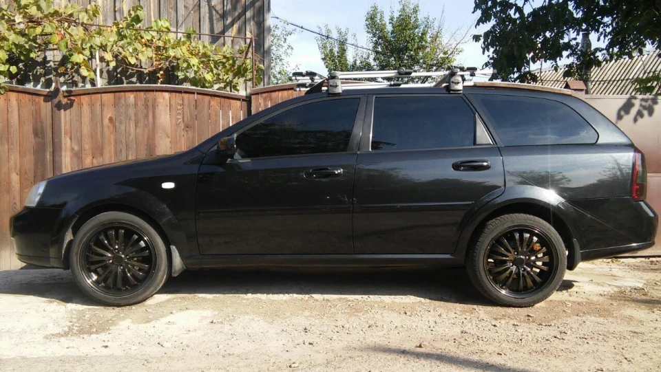 Chevrolet Lacetti SW 1.8 сарай