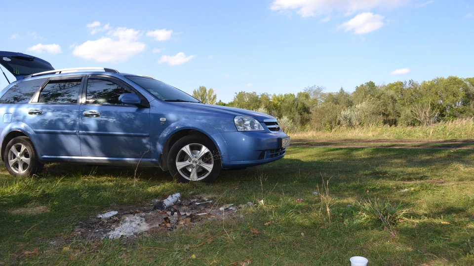 Chevrolet Lacetti SW (благородний синій) 3