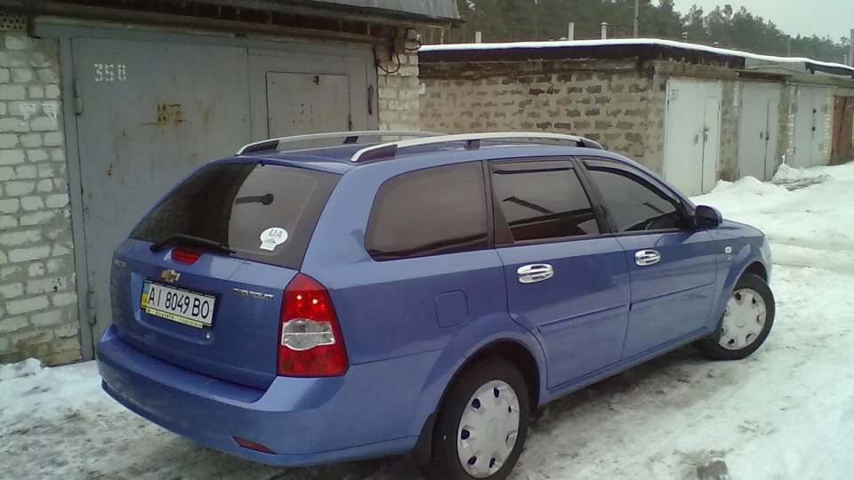Chevrolet Lacetti SW (благородний синій) 4