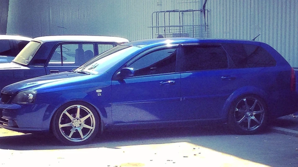 Chevrolet Lacetti SW Dropped Wagon 2