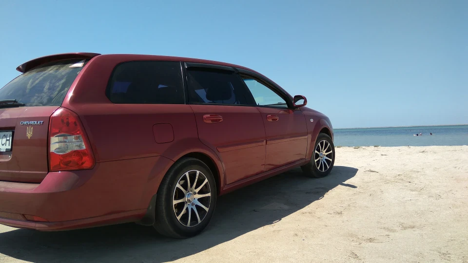 Chevrolet Lacetti SW Червоний металік)))