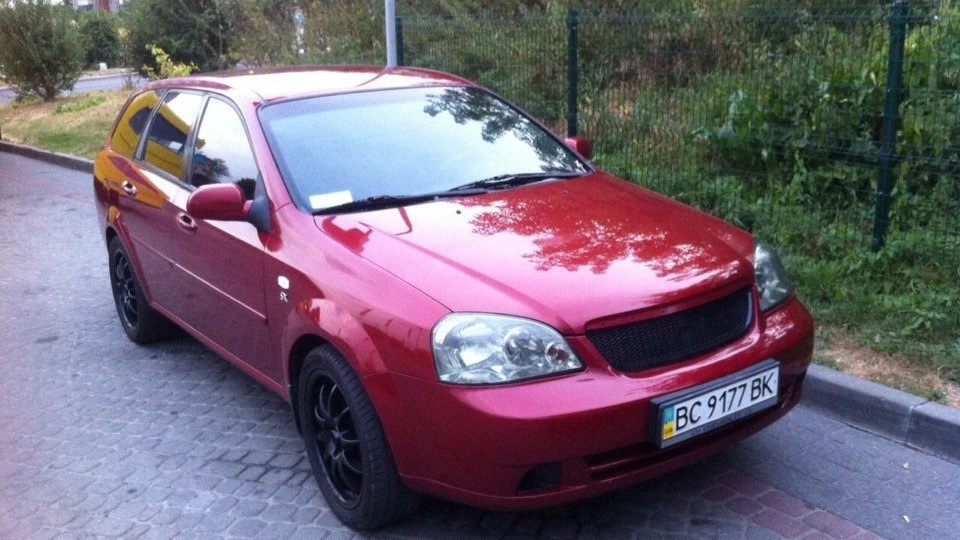 Chevrolet Lacetti SW Сімейний спорткар)