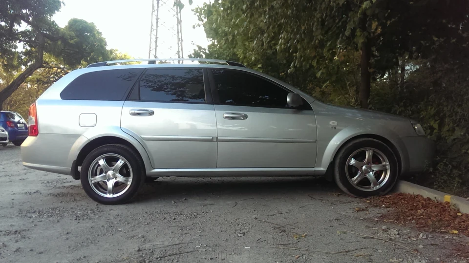 Chevrolet Lacetti SW Сірий метал 1,8л
