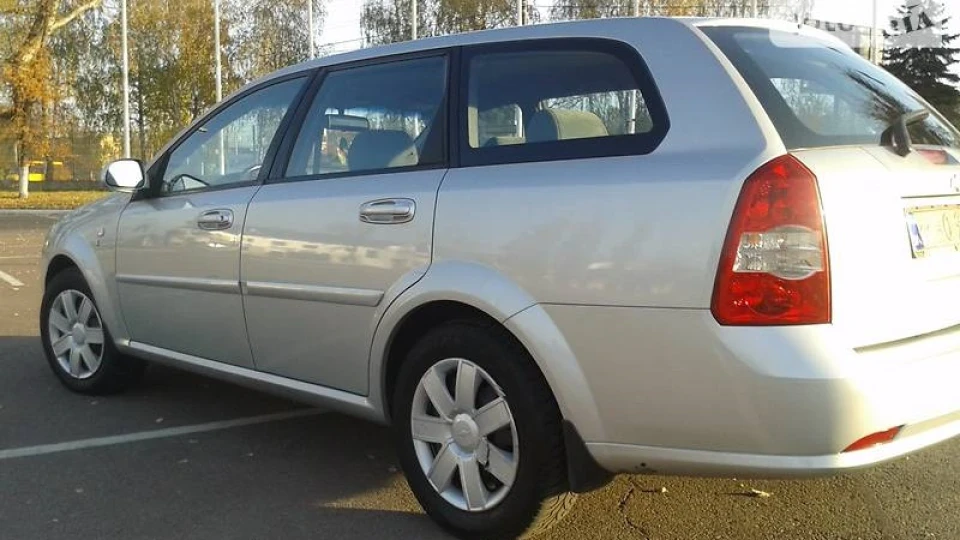 Chevrolet Lacetti SW Silver Wagon 2