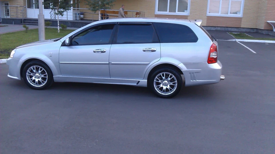 Chevrolet Lacetti SW vip 4