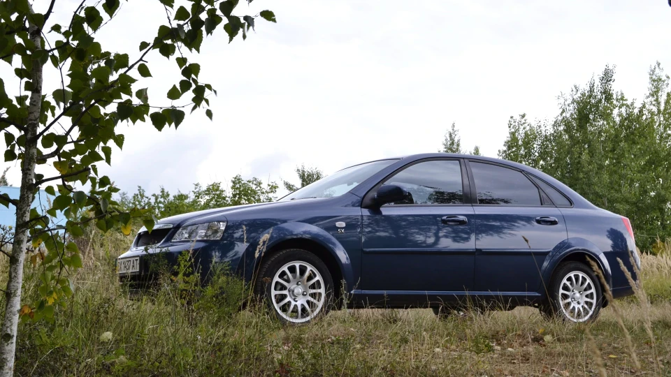 Chevrolet Lacetti 4