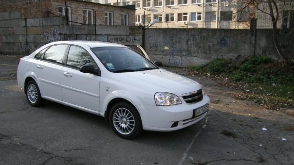 Chevrolet Lacetti 3