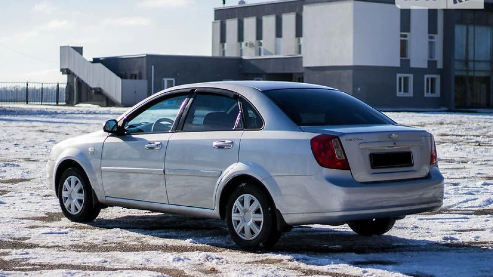 Chevrolet Lacetti 3