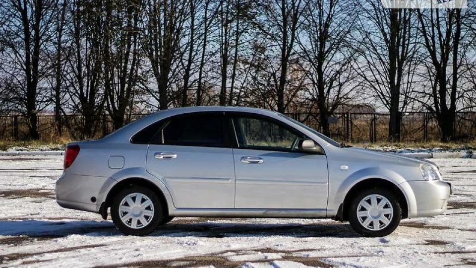 Chevrolet Lacetti 4