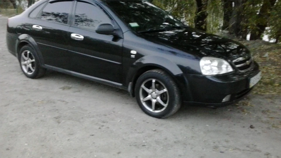 Chevrolet Lacetti 4