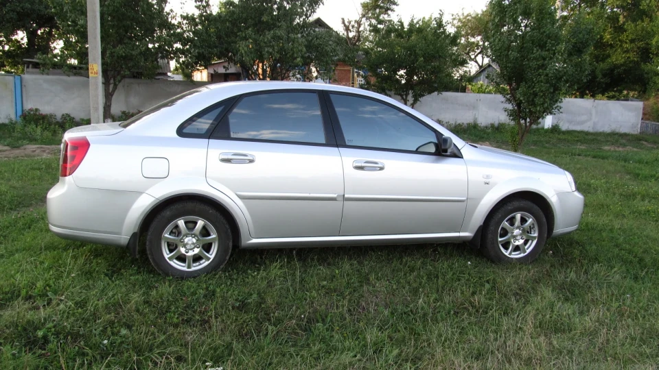 Chevrolet Lacetti 2