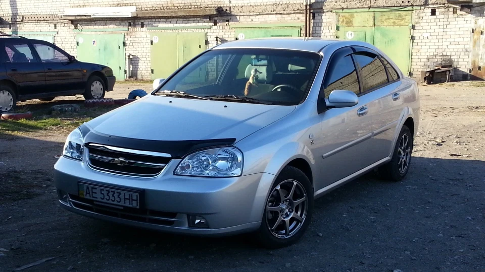 Chevrolet Lacetti 4