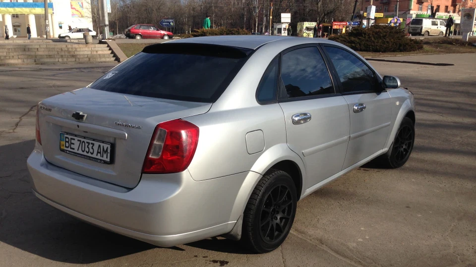 Chevrolet Lacetti 3