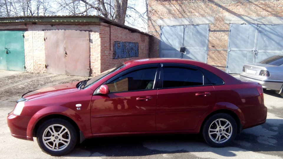 Chevrolet Lacetti 4