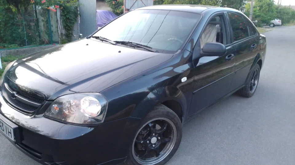 Chevrolet Lacetti 3