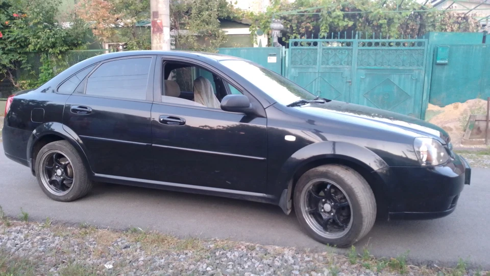Chevrolet Lacetti 4