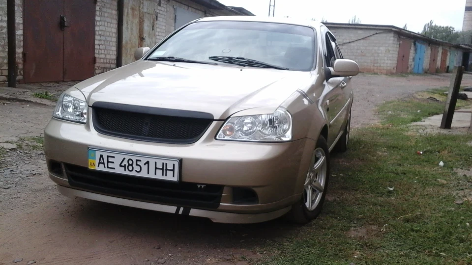 Chevrolet Lacetti 4